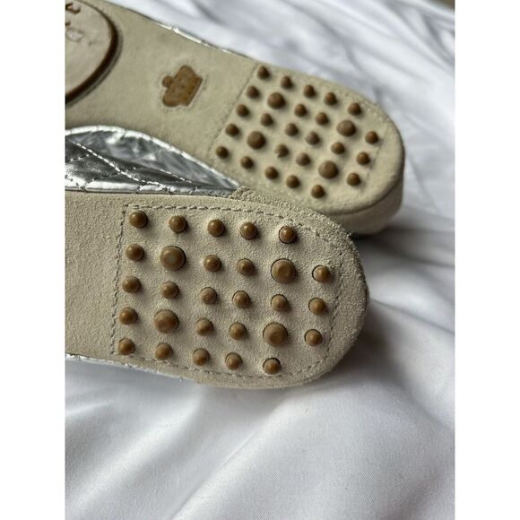 Juicy Couture size 9 M Silver Ballet Flats - Picture 12 of 15